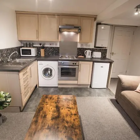 Apartment Warden Rd - Location Long By Shortstayuk Bristol