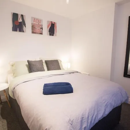 Warden Rd - Location Long By Shortstayuk Apartment Bristol